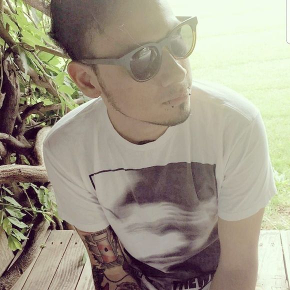 Meet your Posher, Chris - Picture 1 of 1